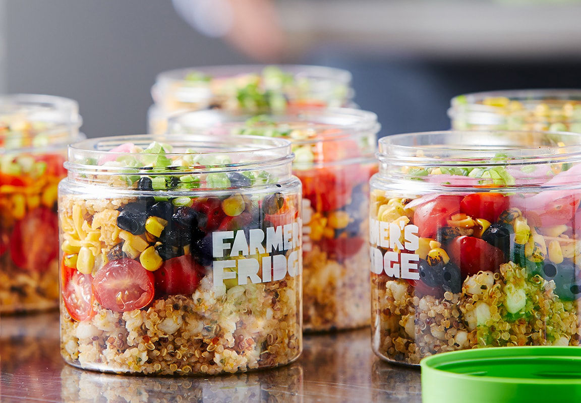 新鲜沙拉与健康小食：在理想餐厅唾手可得